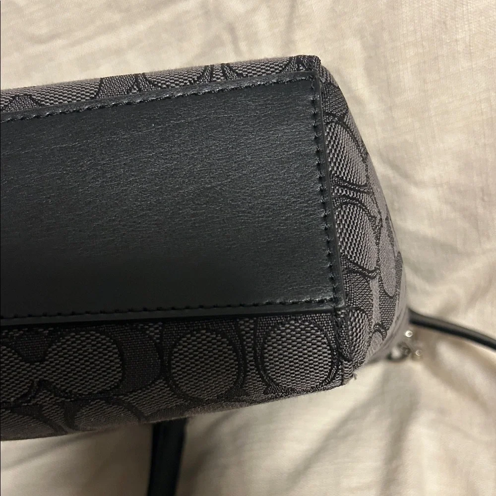 Coach Signature Black and Gray Crossbody Bag - Picture 4 of 8